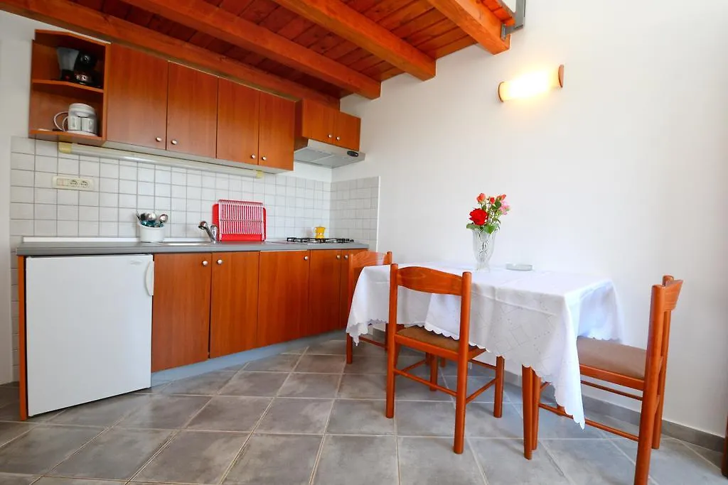 Apartments Mira Veleniki Chorvatsko