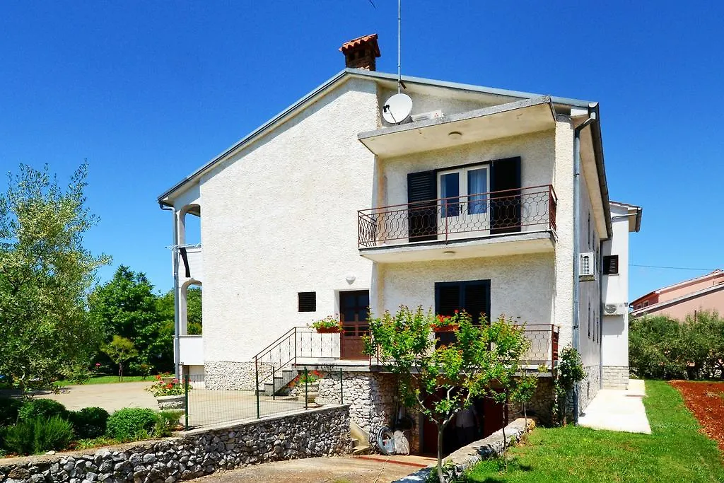 Apartments Mira Veleniki 0*,