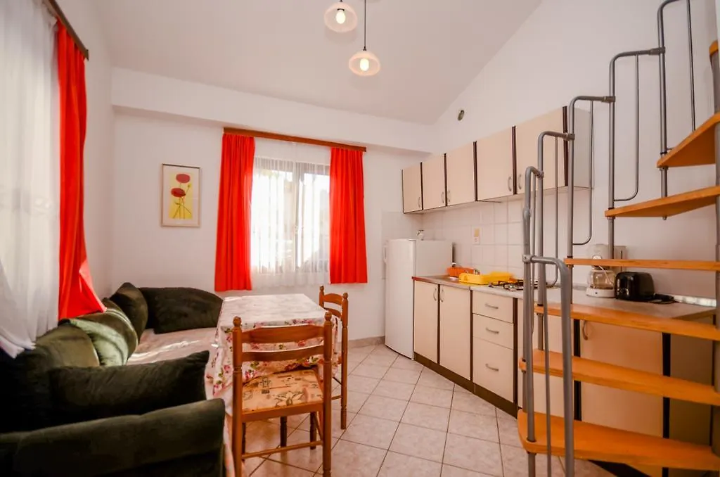 Apartments Mira Veleniki Chorvatsko